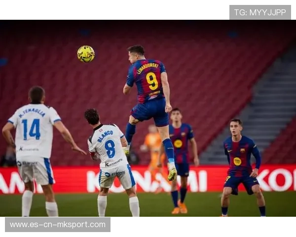 巴萨半场两球在手，下半场稳控收官，巴萨半场丢4球