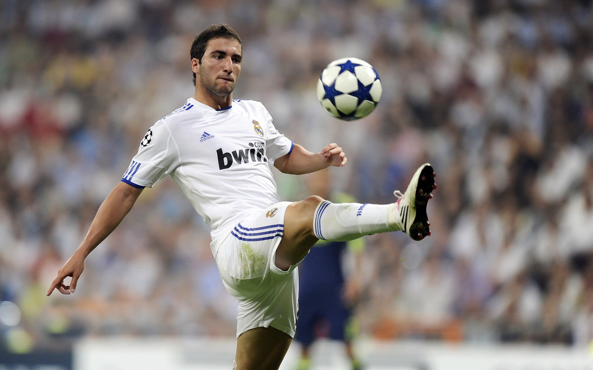 巴萨短传渗透展现技术流风采,巴萨传控